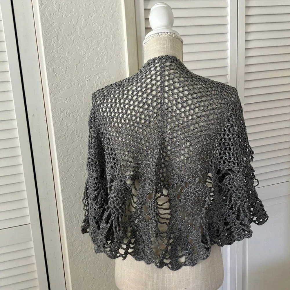 Chic Gray Crochet Women's Poncho Handmade one size Elegant NWOT One of‎ a kind